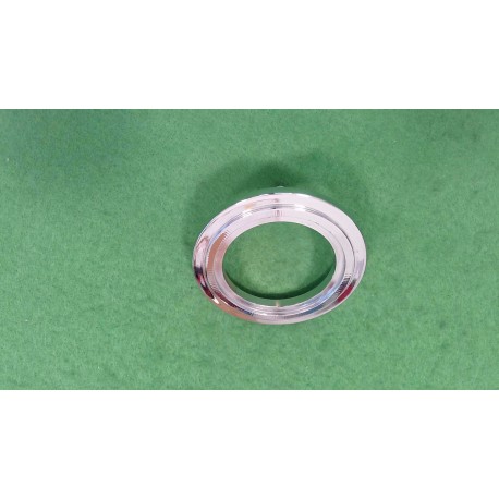 Rosette unter der Ideal Standard Küchenmaschine